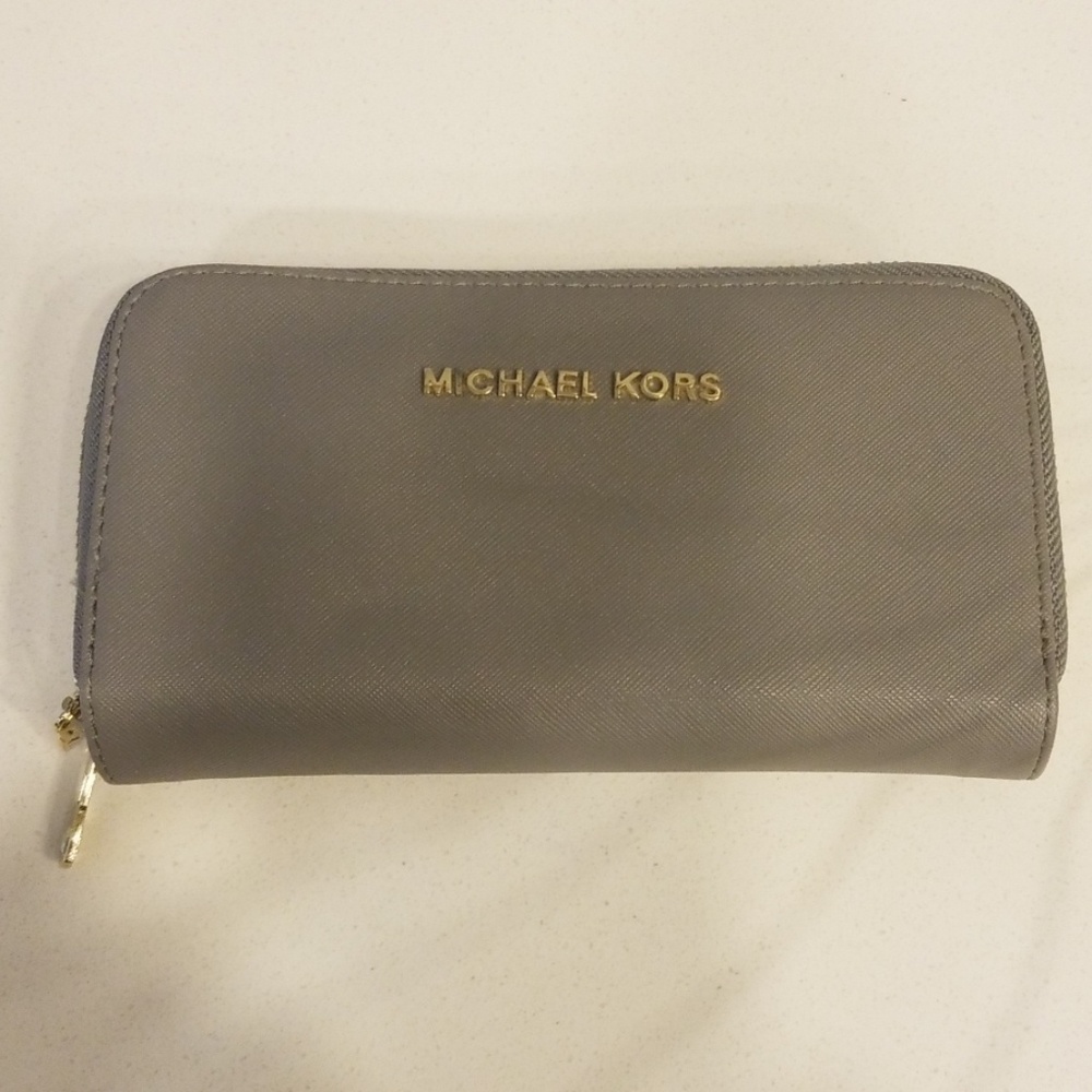 Michael Kors Wallet - Brand New
